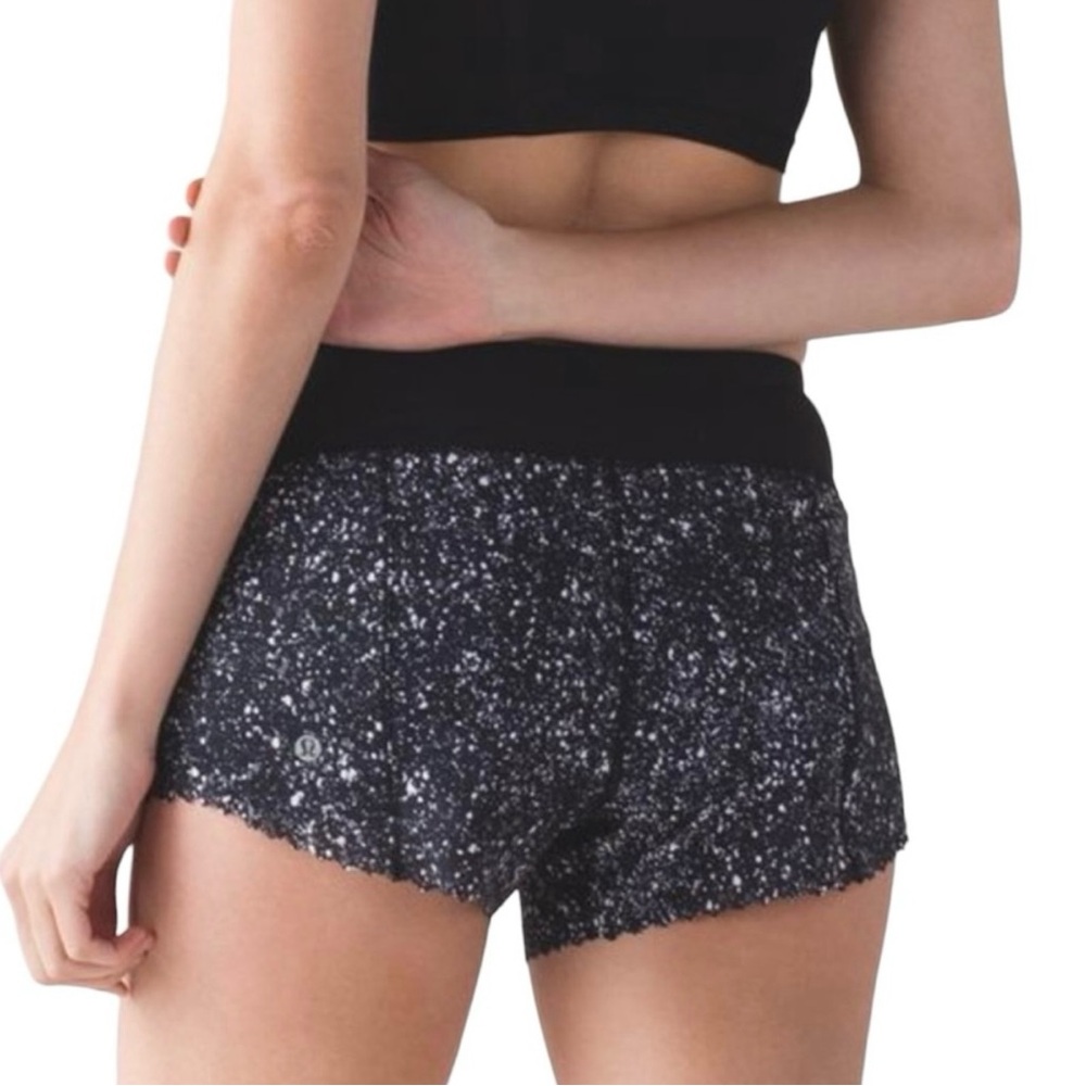 Lululemon Fast As Light Short Splatter White Black / Black Size 8